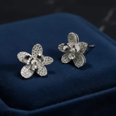 Brinco Flor estilizada cravejado zirconias - Banho Prata