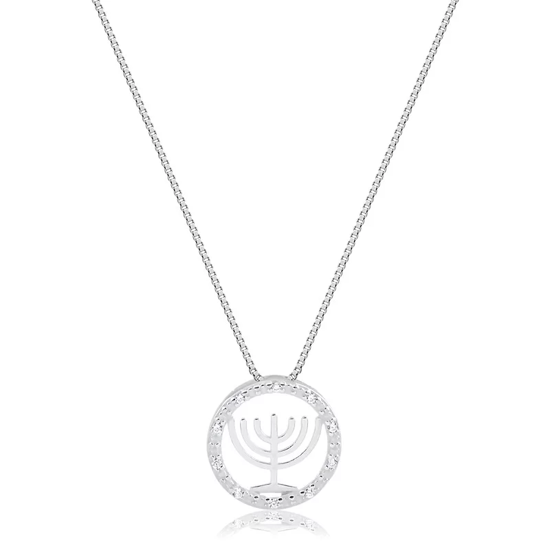 Colar com Pingente Menorah em Prata