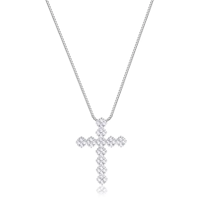 Colar com Pingente de Crucifixo em Prata