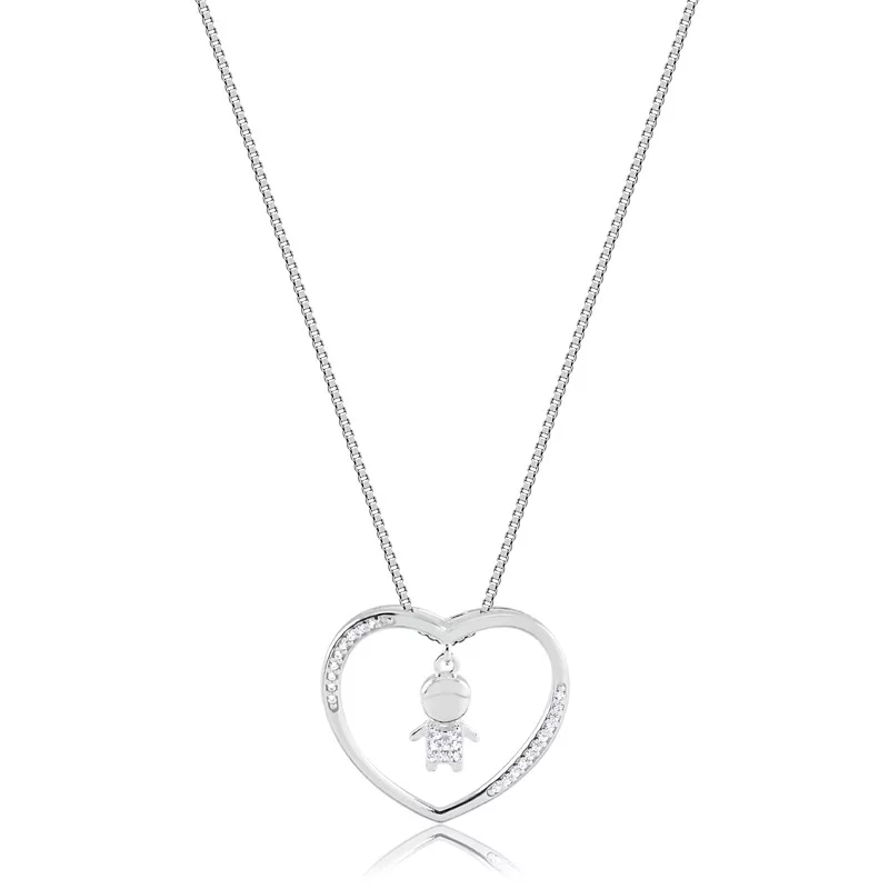 Colar com Coração vazado e menino pendente em Prata